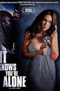 Оно знает, что ты одна (фильм 2021) смотреть